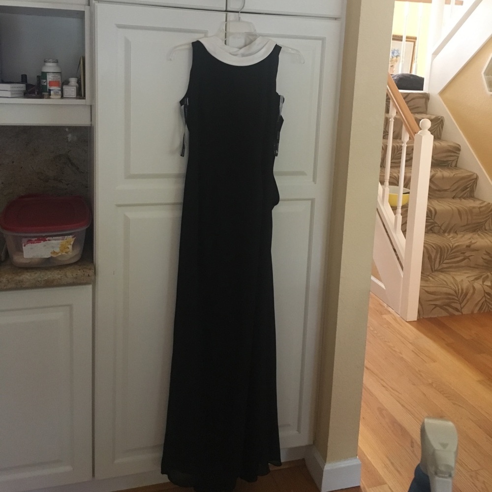 Black and white Gown Size 4