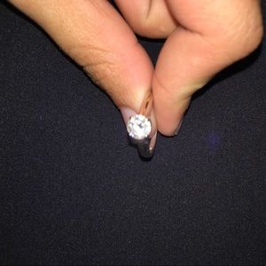 .76 round brilliant cut diamond ring