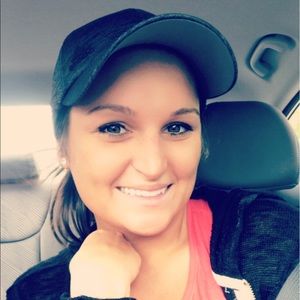 Meet your Posher, Justine