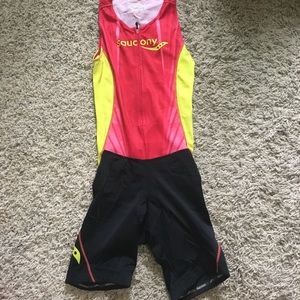 Saucony triathlon/biking suit