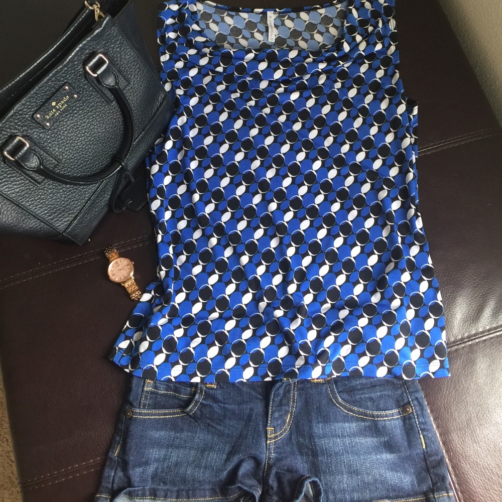 Passports Sleeveless Blouse Adorable Size M