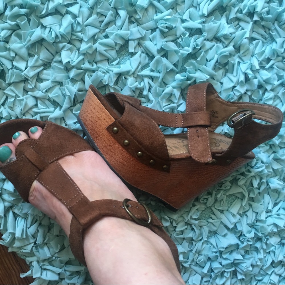 Fun platform sandals