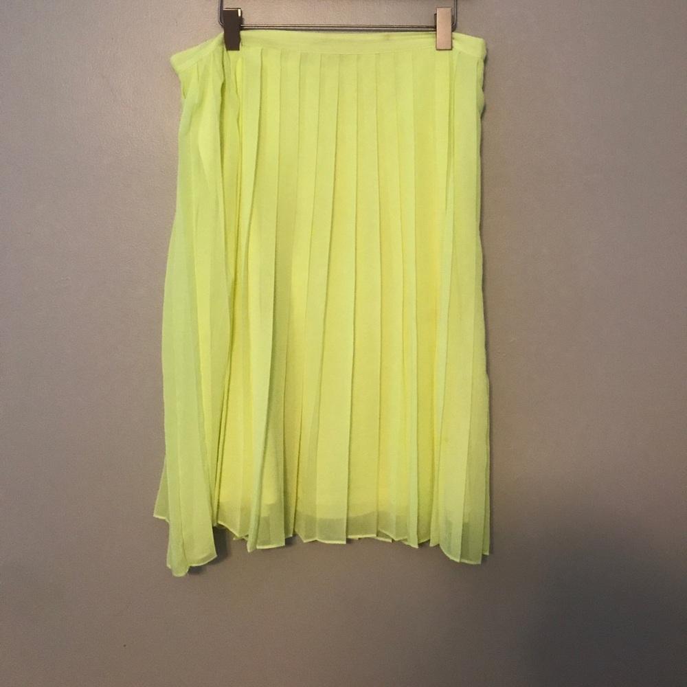 Neon pleated skirt