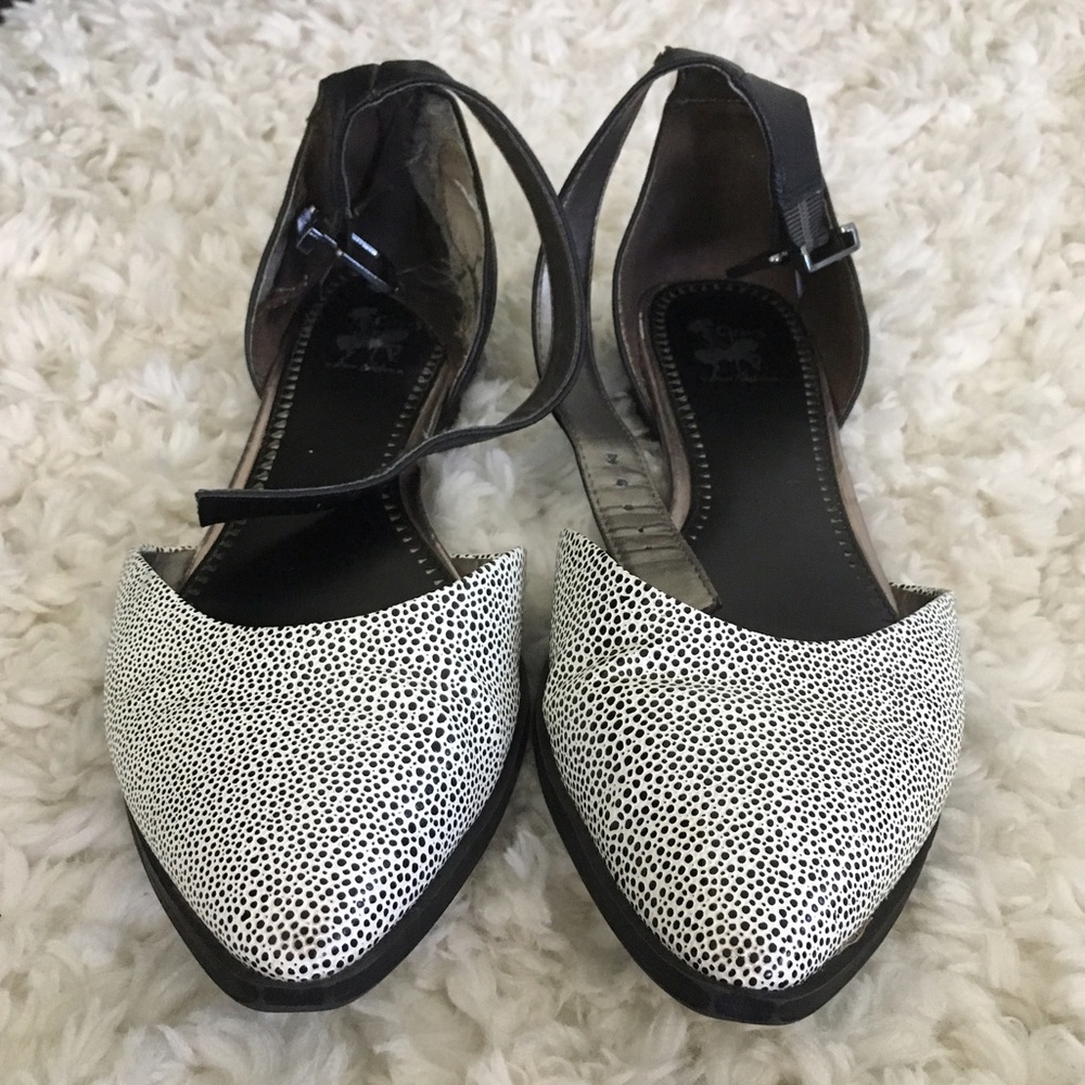 Sam Edelman two color buckle flats
