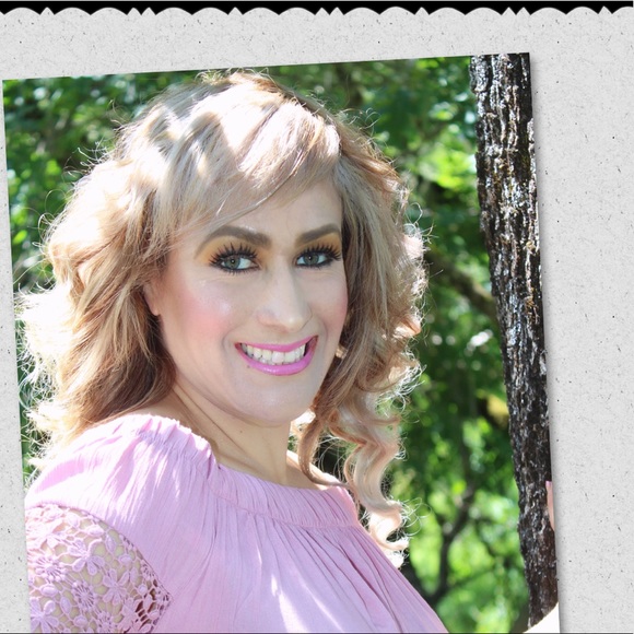 Meet your Posher, Guadalupe - Picture 1 of 1