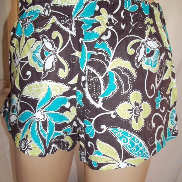 Derek Heart Floral Junior Girls Shorts-Size:XL-NWT - Picture 3 of 7
