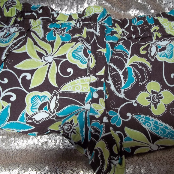 Derek Heart Floral Junior Girls Shorts-Size:XL-NWT - Picture 5 of 7