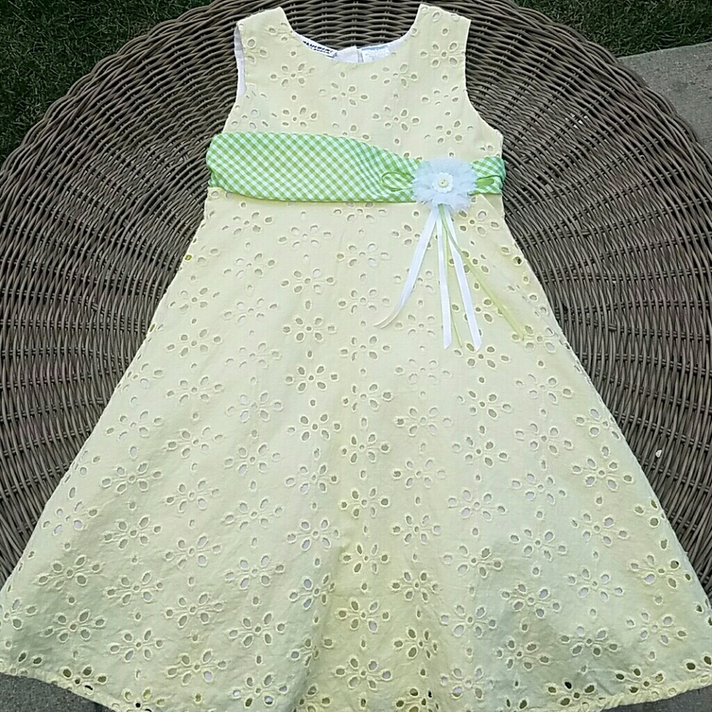 💛Little Girls Dress💛 Size 4T