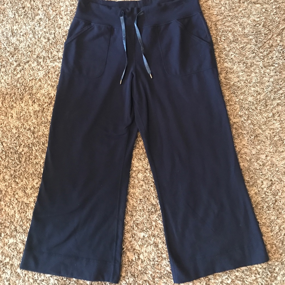 Lululemon Navy Lounge crops with pockets