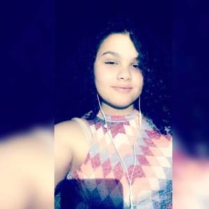 Meet your Posher, Anacarolina