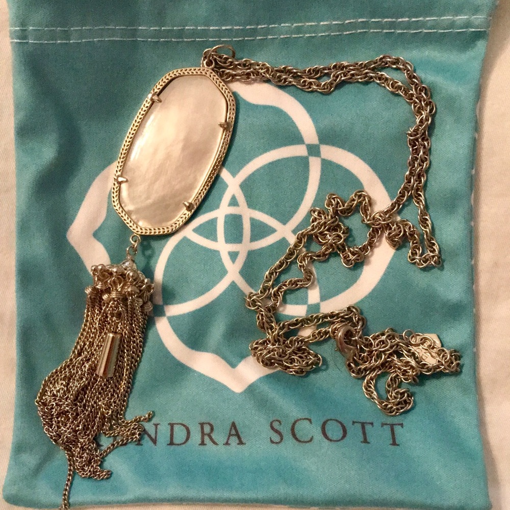 Kendra Scott Rayne necklace is ivory