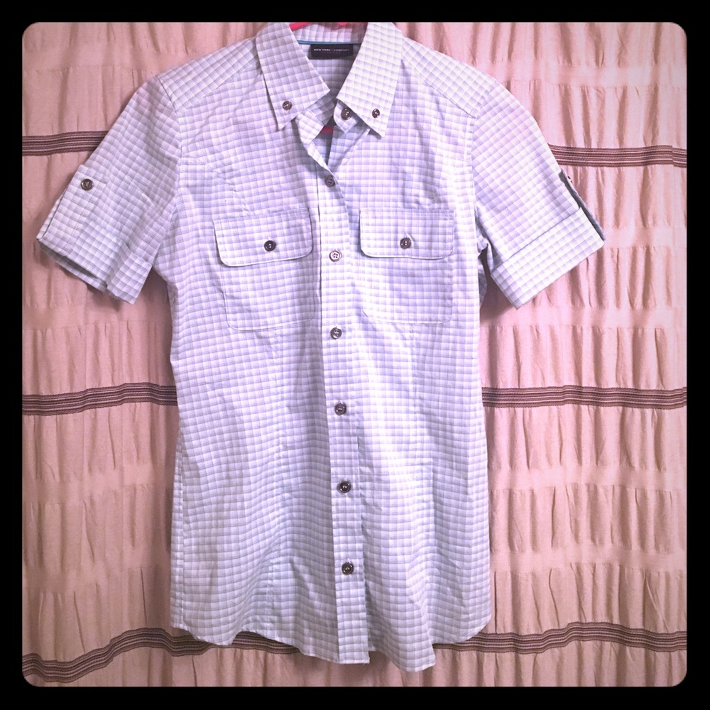 Only wore once! Cute button down NY& Co