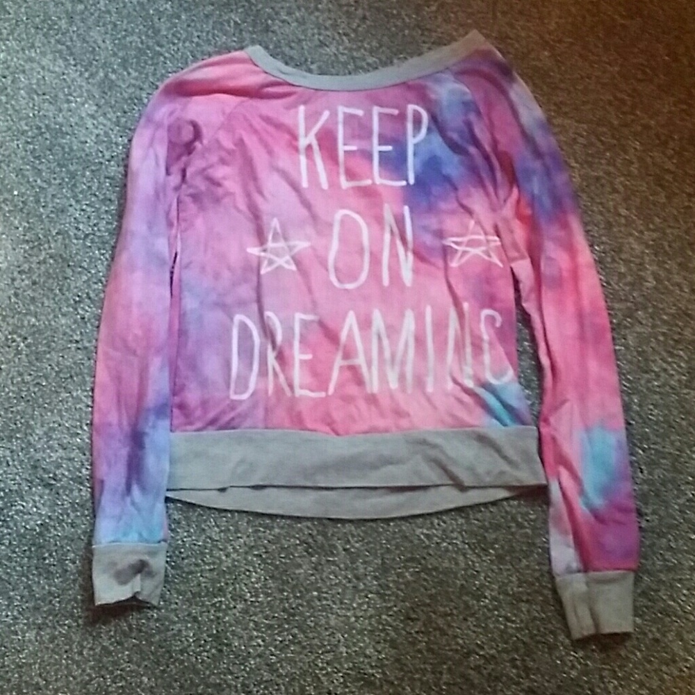 Long sleeved "Keep on dreaming" shirt