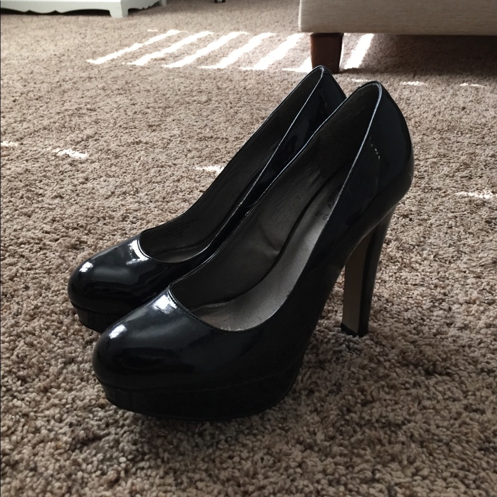 Guess black heels
