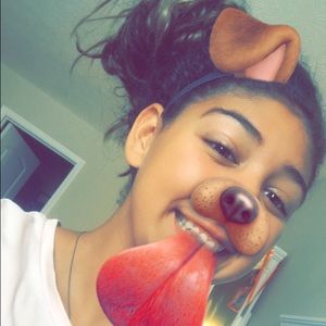 Meet your Posher, Layla