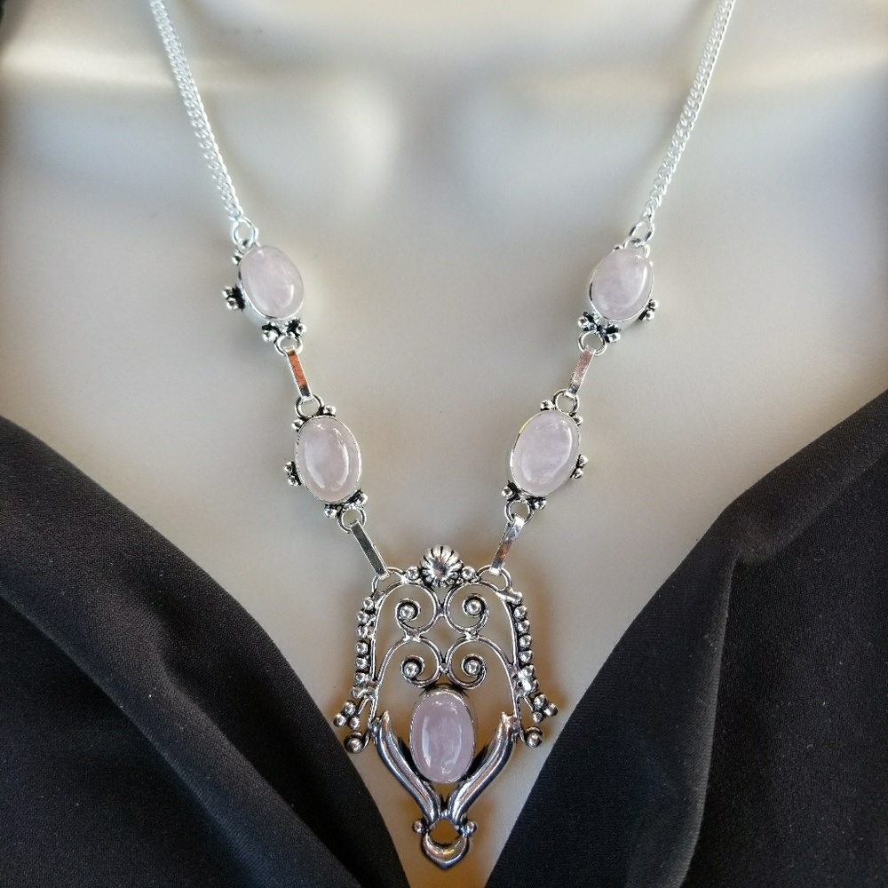 SOLD Rose quartz necklace - Picture 5 of 8