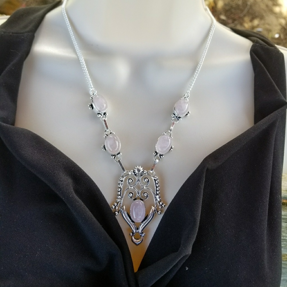 SOLD Rose quartz necklace - Picture 2 of 8