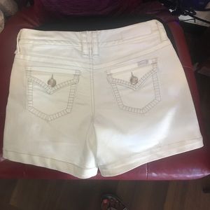 Authentic Seven 7 white shorts size 4 💋
