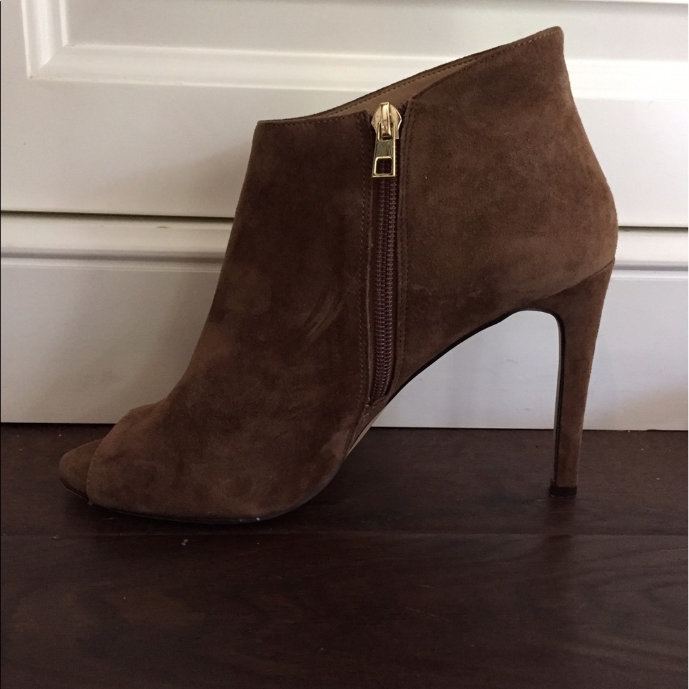 Ann Taylor size 8 1/2 suede brown heels