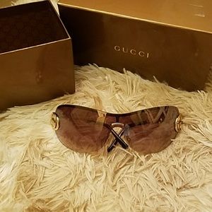 Authentic Lightweight Gucci Sunglasses