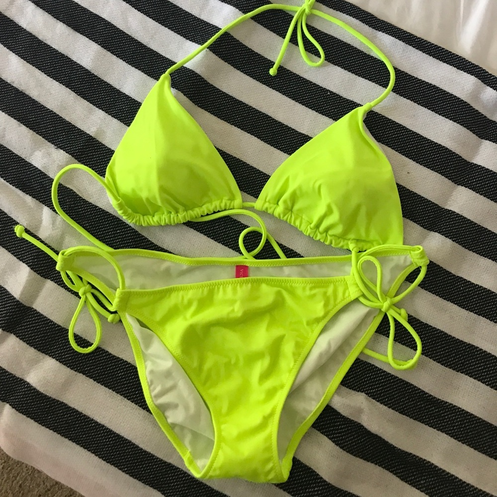 Victoria Secret bikini
