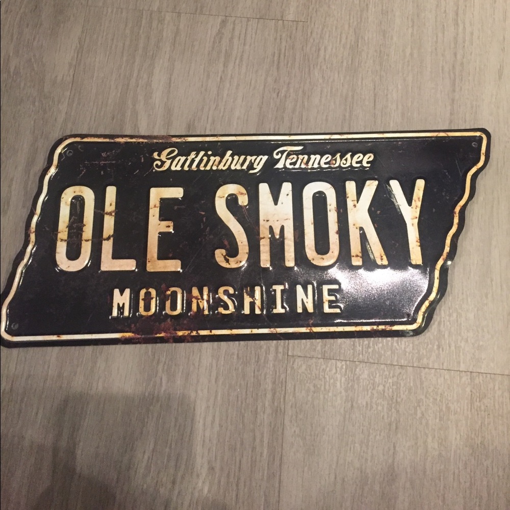 Ole smoky metal moonshine sign
