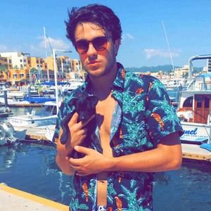 Meet your Posher, Bradley