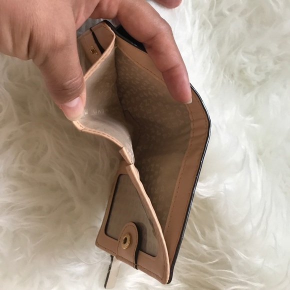 Kate Spade ♠️ - Picture 5 of 8