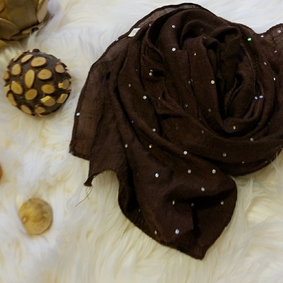 Five scarfs - Picture 4 of 5