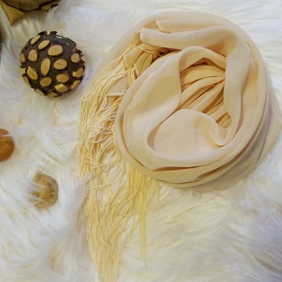 Five scarfs - Picture 5 of 5