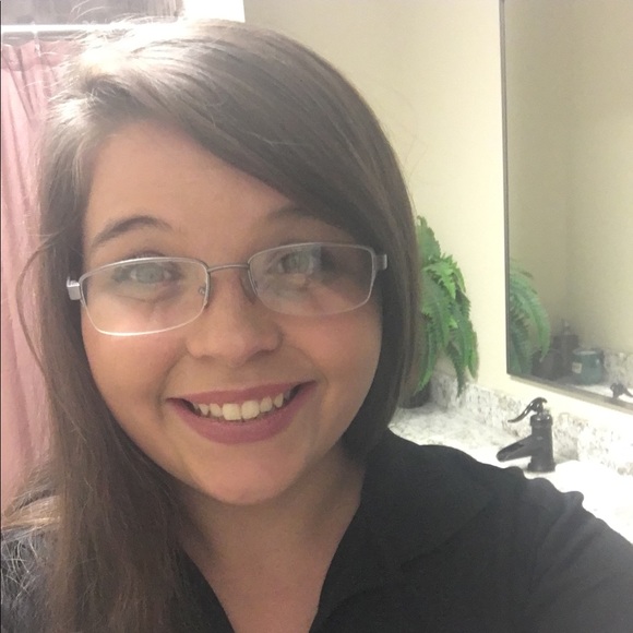 Meet your Posher, Cheyanne - Picture 1 of 1