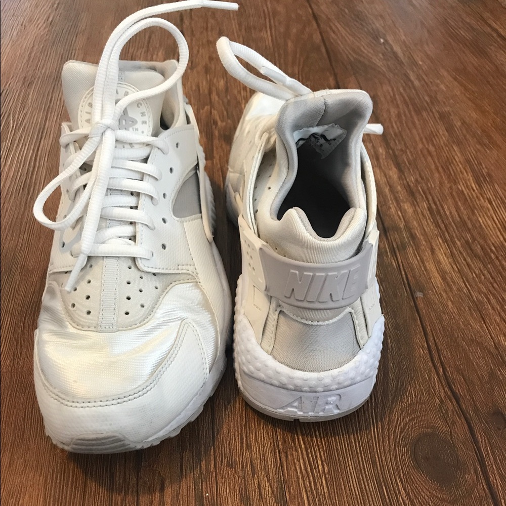 Off white Nike Huaraches