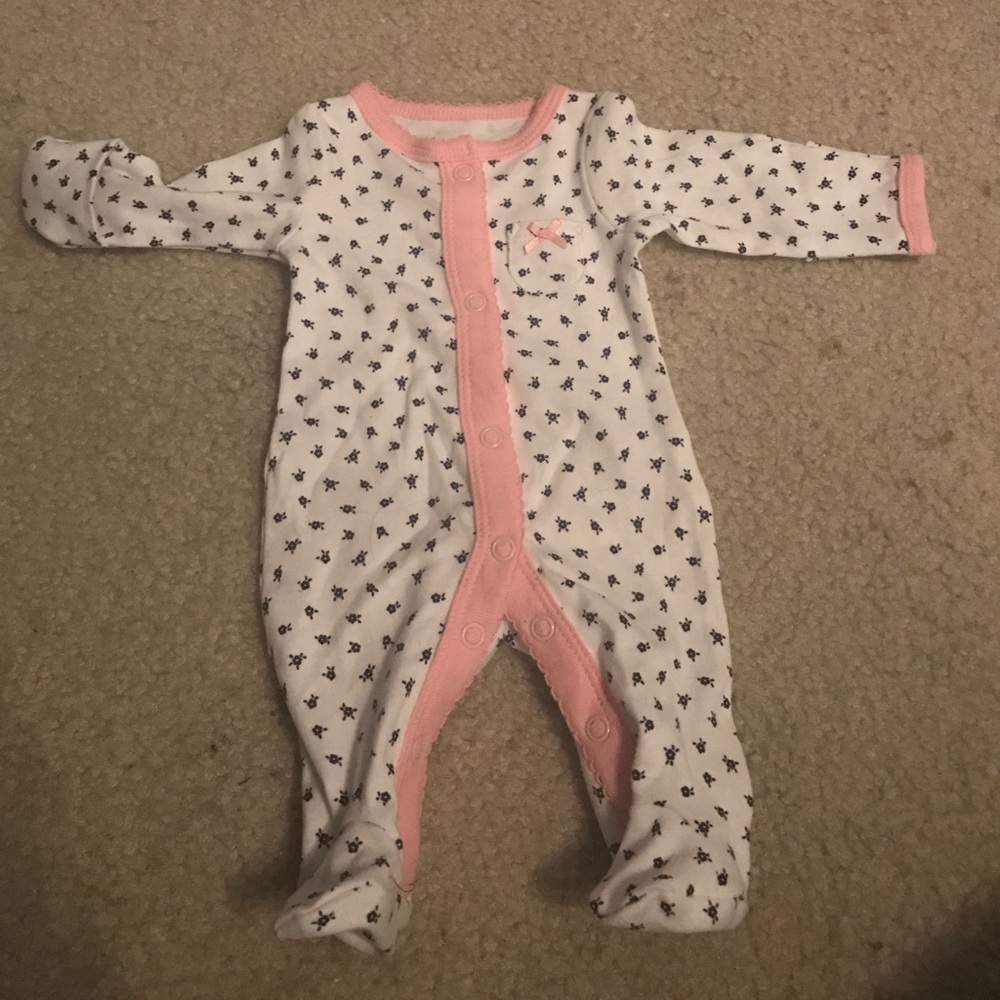 premature/preemie sleeper with navy blue flowers