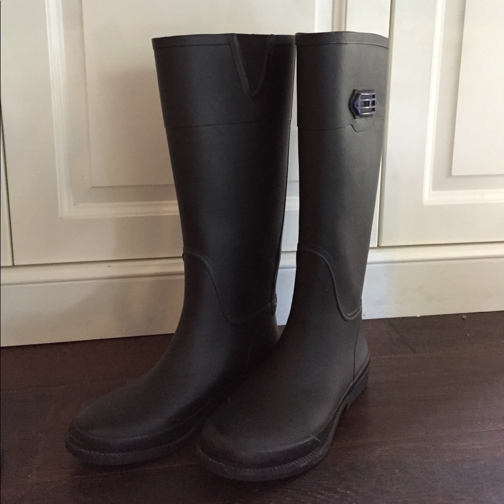 Tommy Hilfiger black rain boots size 8