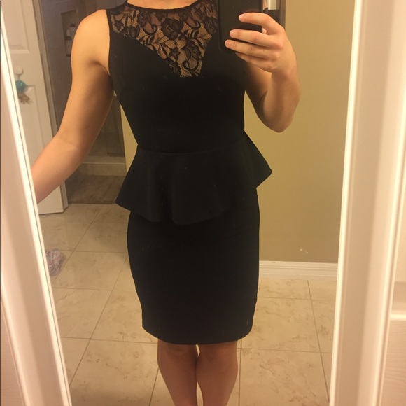 Dresses & Skirts - 🖤LACEY BLACK DRESS🖤
