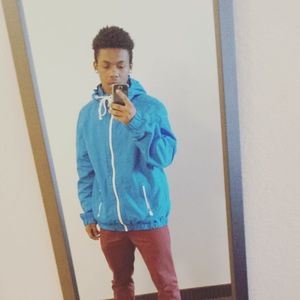 Meet your Posher, Carlos