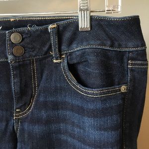 ❗️ SALE ❗️American Eagle Dark Wash Artist Jean