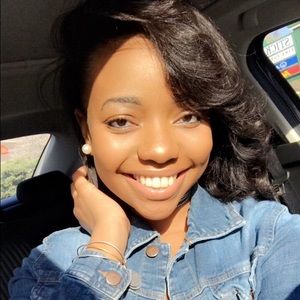 Meet your Posher, Mikela