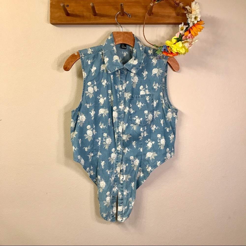 Forever 21 Wrap Light Jeans and Flower Top