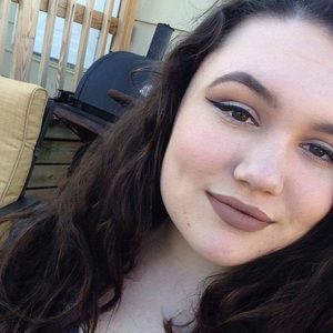 Meet your Posher, Caitlyn