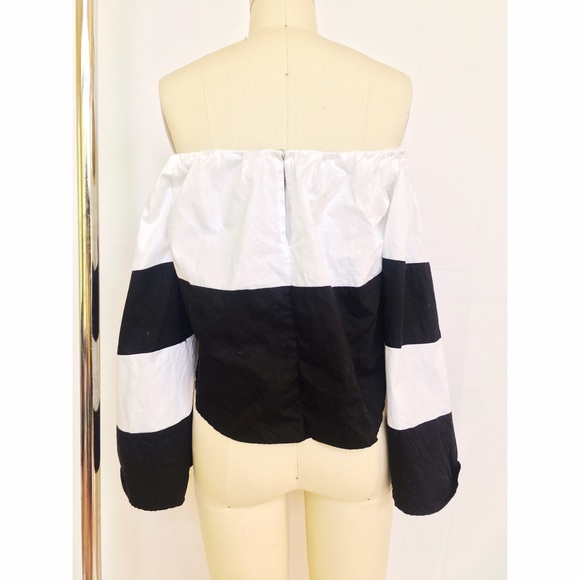 Kendall & Kylie Ruffle Off the Shouler Striped Top - Picture 4 of 4