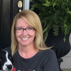 Meet your Posher, Lorie