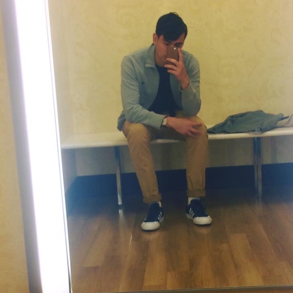 Meet your Posher, Cristian - Picture 1 of 1