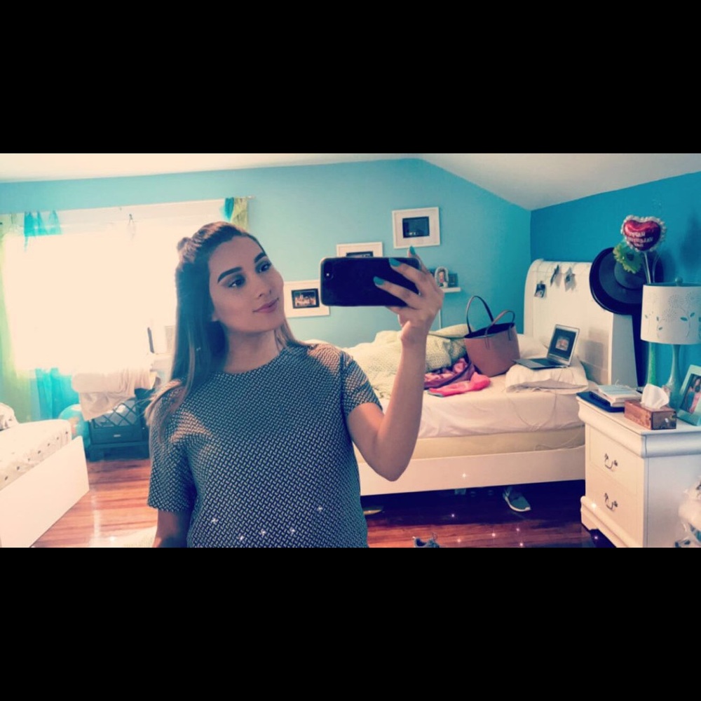 Meet your Posher, Milena