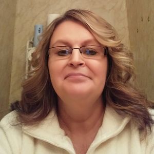 Meet your Posher, Connie