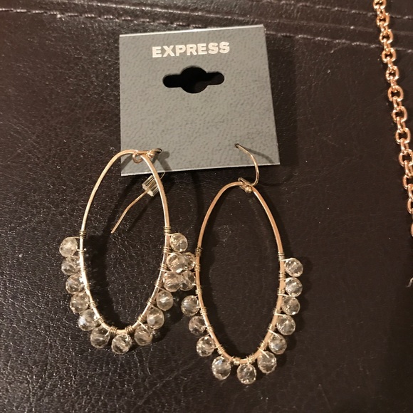 Brand new Necklace/earrings/bracelets combo - Picture 2 of 8