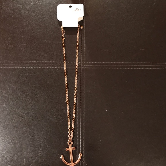 Brand new Necklace/earrings/bracelets combo - Picture 5 of 8