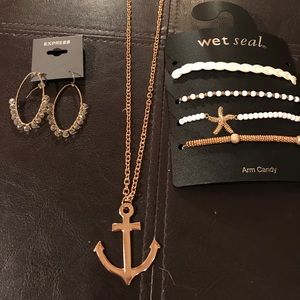 Brand new Necklace/earrings/bracelets combo