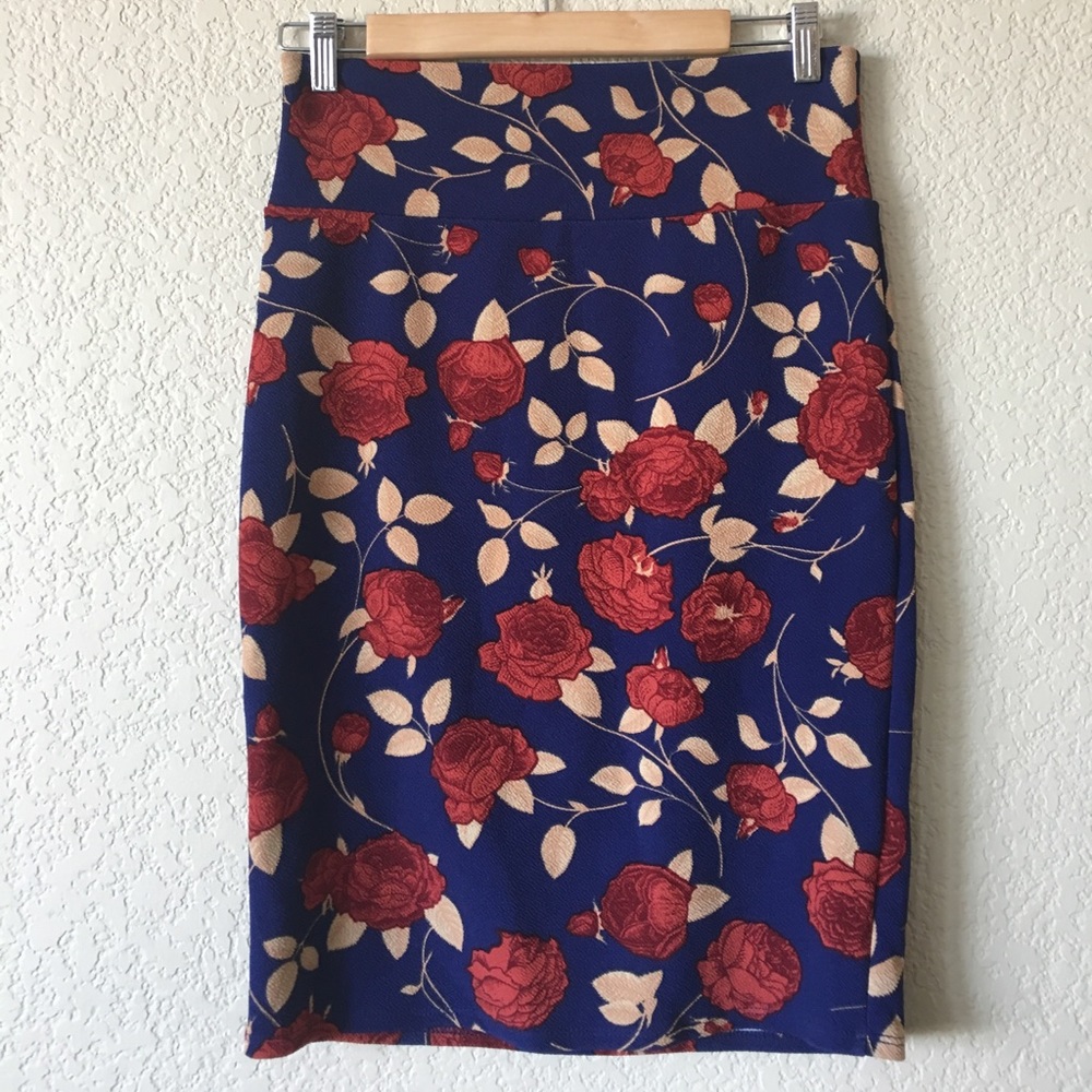 Red Rose Lularoe Cassie