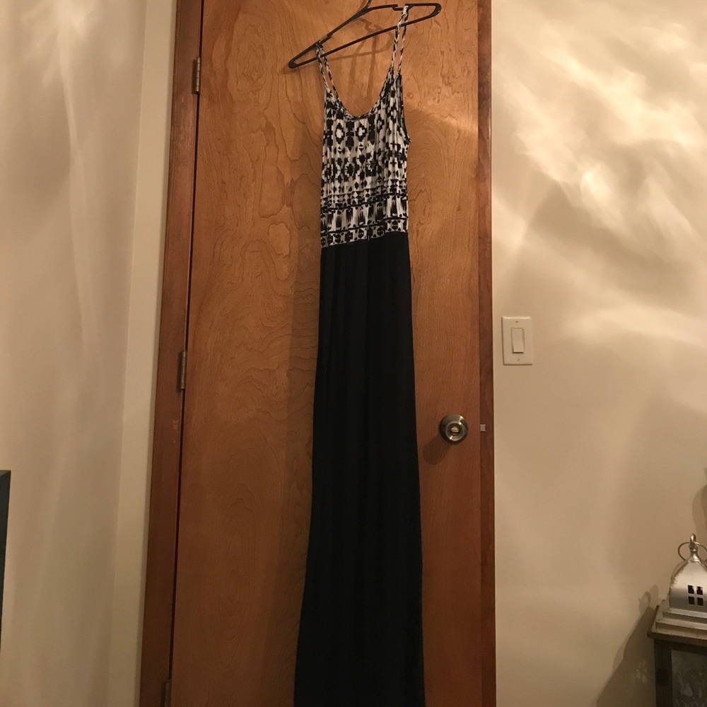 Charming Charlie maxi dress